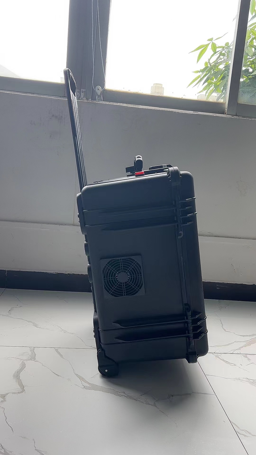 杨陵手拉箱型移动通信干扰器